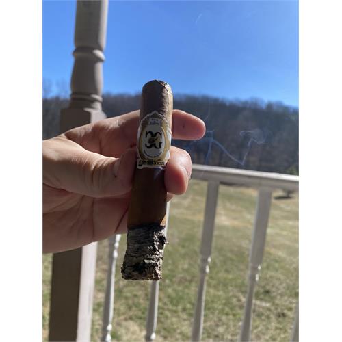 Casa de Garcia Connecticut Robusto 4 3/4 * 50