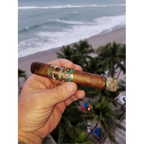 Alec Bradley Prensado Gran Toro 6  * 54