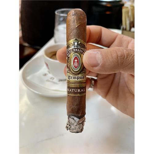 Alec Bradley Tempus Natural Toro 6  * 52