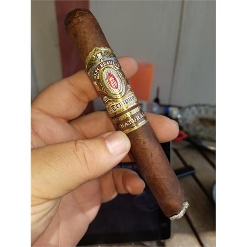 Alec Bradley Tempus Natural Toro 6  * 52