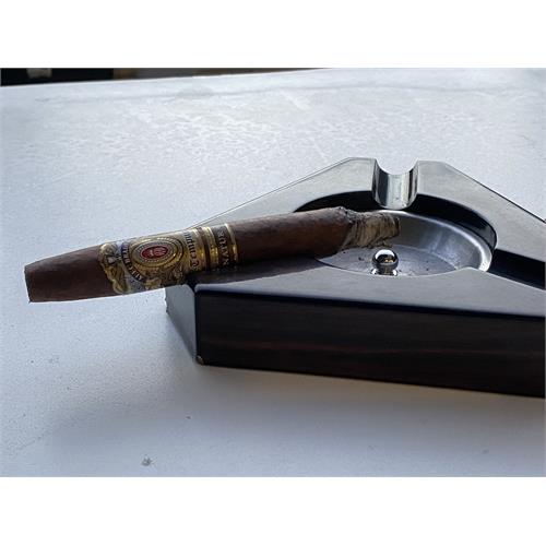 Alec Bradley Tempus Natural Figurado 6 3/4 * 54