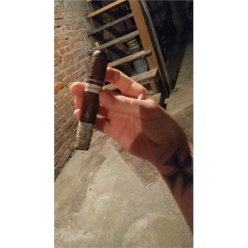 Alec Bradley Black Market Toro 6  * 50