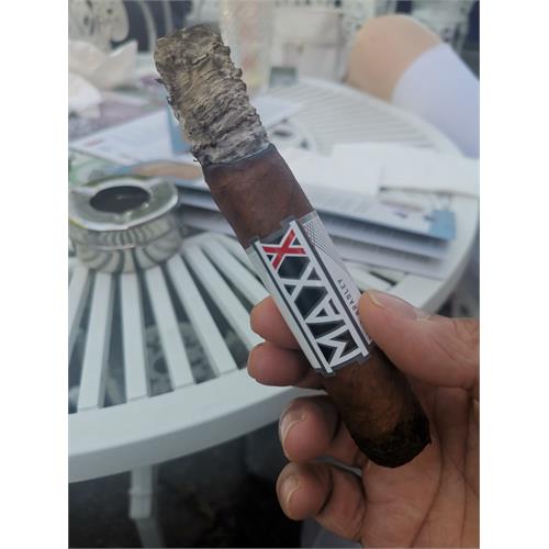 Alec Bradley MAXX The Freak 6 3/8 * 60
