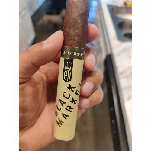Alec Bradley Black Market Churchill 7  * 50