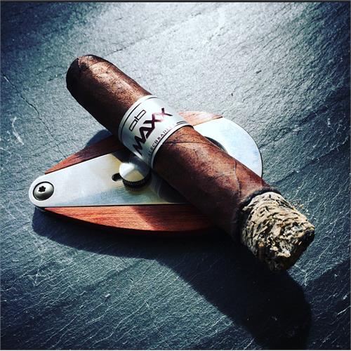 Alec Bradley MAXX Nano 4  * 46