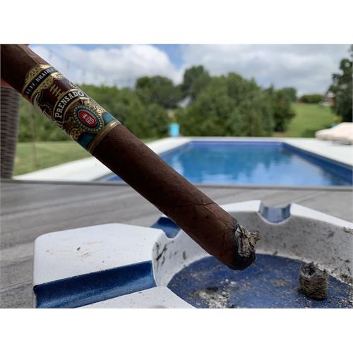 Alec Bradley Prensado Churchill 7  * 48