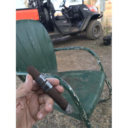 Rocky Patel 15th Anniversary Torpedo 6 1/8 * 52