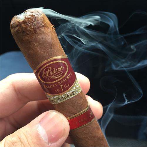 Padron Family Reserve No. 85 Natural 5 1/4 * 50