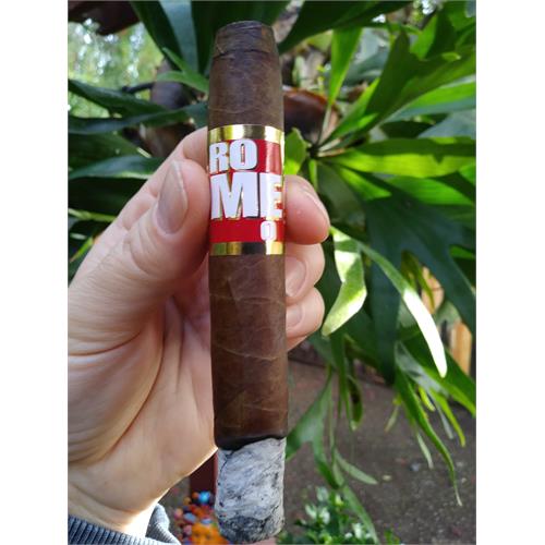 Romeo by Romeo y Julieta Piramides 6 1/8 * 52