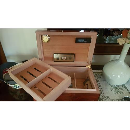 Craftsman s Bench Taj Mahal 110-Cigar Humidor