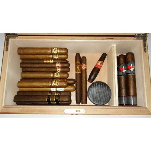 Craftsman s Bench Fairmont 125-Cigar Humidor