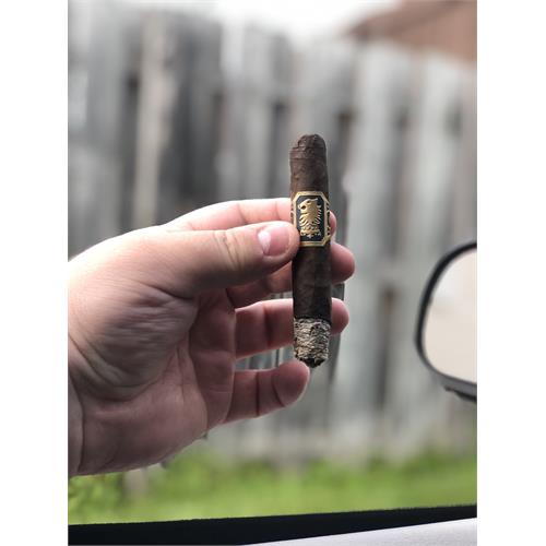Liga Undercrown Maduro Corona Viva 5 5/8 * 46