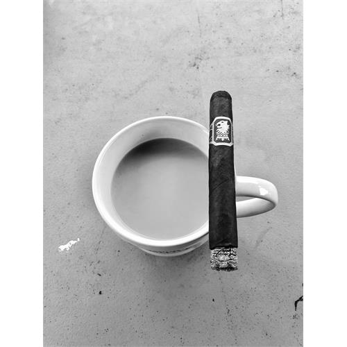 Liga Undercrown Maduro Corona Viva 5 5/8 * 46