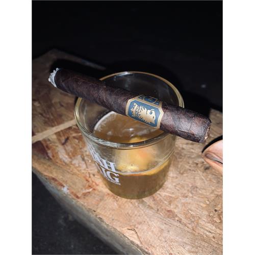 Liga Undercrown Maduro Corona Viva 5 5/8 * 46