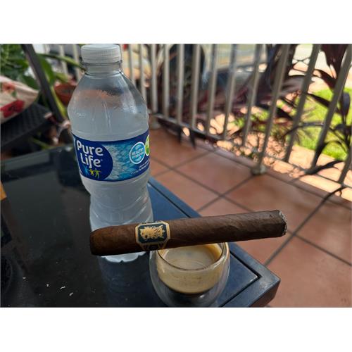 Liga Undercrown Maduro Corona Viva 5 5/8 * 46
