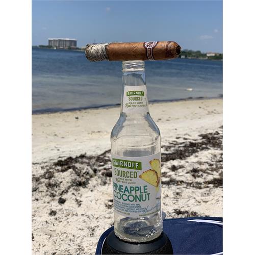 Montecristo Epic Robusto 5  * 52