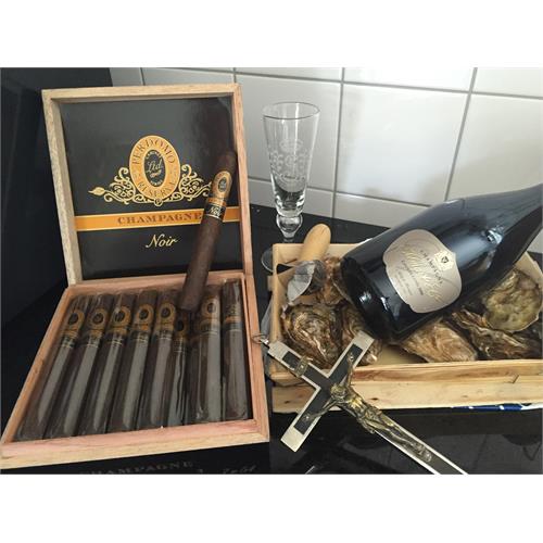 Perdomo Reserve Champagne Noir Churchill 7  * 54