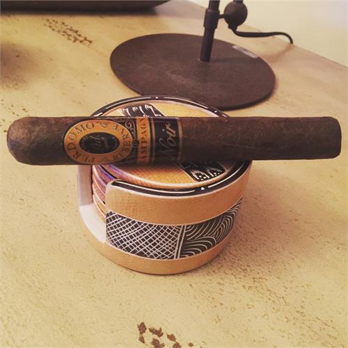 Perdomo Reserve Champagne Noir Epicure 6  * 54