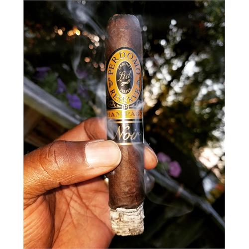 Perdomo Reserve Champagne Noir Robusto 5  * 54