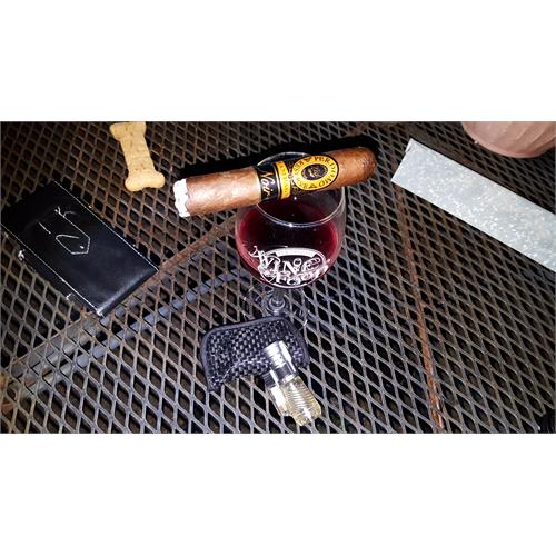 Perdomo Reserve Champagne Noir Robusto 5  * 54