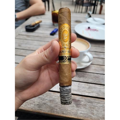 Perdomo Reserve Champagne Corona Extra 5 5/8 * 46