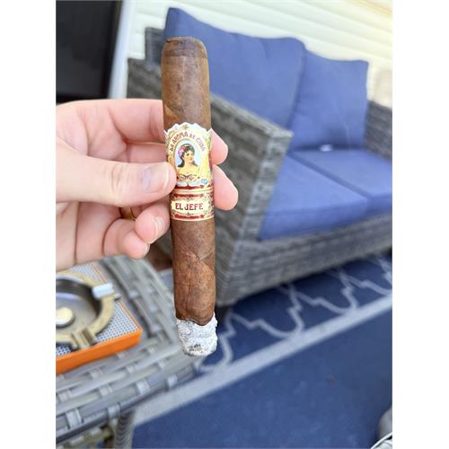 La Aroma de Cuba El Jefe 7  * 58