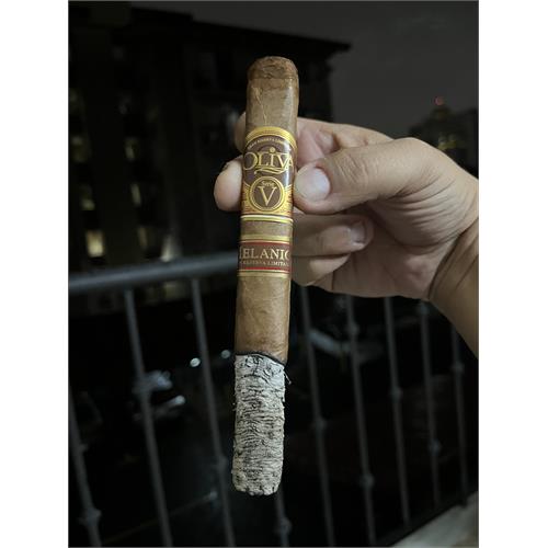 Oliva Serie V Melanio Churchill 7  * 50