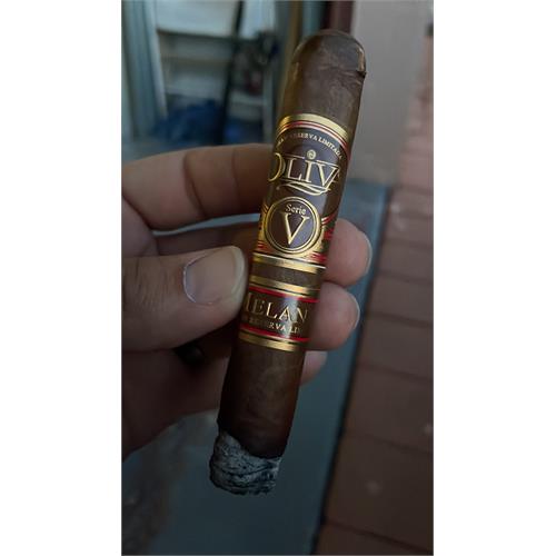 Oliva Serie V Melanio No. 4 4 1/2 * 46