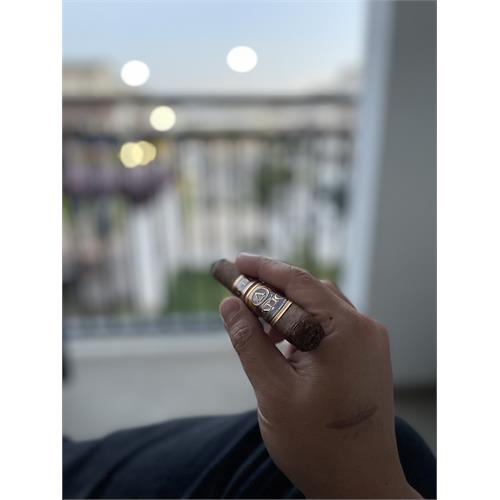 Oliva Serie V Melanio No. 4 4 1/2 * 46