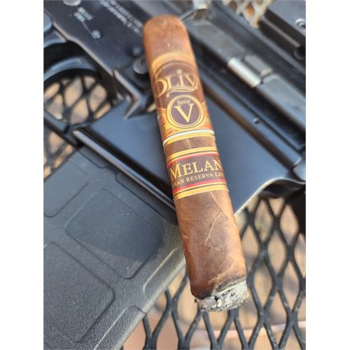 Oliva Serie V Melanio No. 4 4 1/2 * 46
