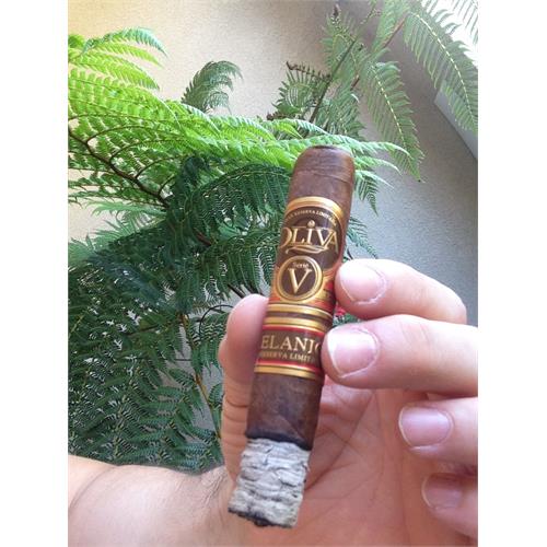 Oliva Serie V Melanio No. 4 4 1/2 * 46