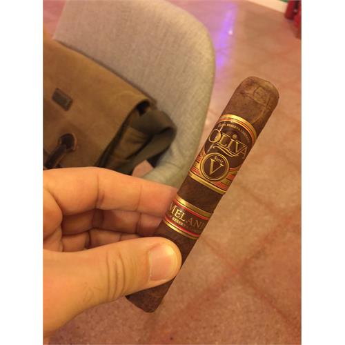 Oliva Serie V Melanio Robusto 5  * 52