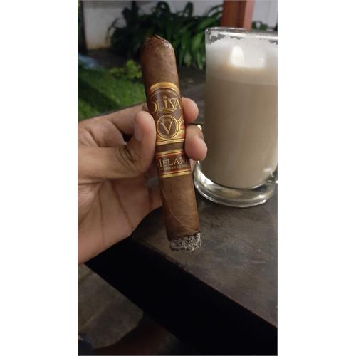 Oliva Serie V Melanio Robusto 5  * 52
