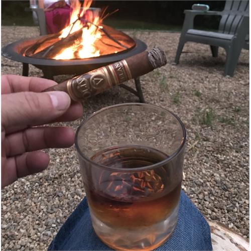 Oliva Serie V Melanio Robusto 5  * 52