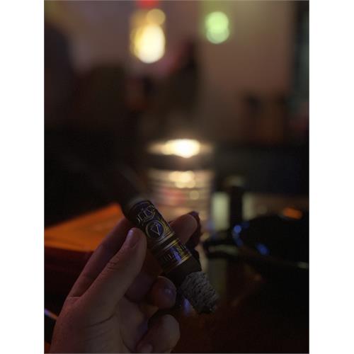 Oliva Serie V Melanio Figurado 6 1/2 * 54