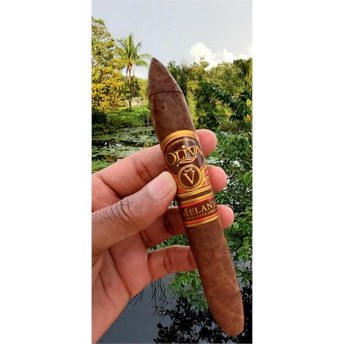 Oliva Serie V Melanio Figurado 6 1/2 * 54