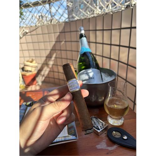 Illusione Epernay Le Taureau 5 1/2 * 56