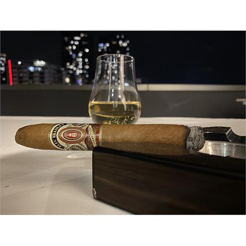 Alec Bradley Connecticut Torpedo 6 1/8 * 52