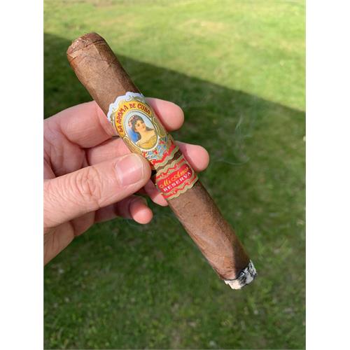 La Aroma de Cuba Mi Amor Reserva Divino 6 1/4 * 52