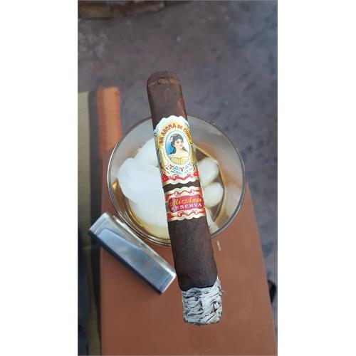 La Aroma de Cuba Mi Amor Reserva Maximo 5 1/2 * 54
