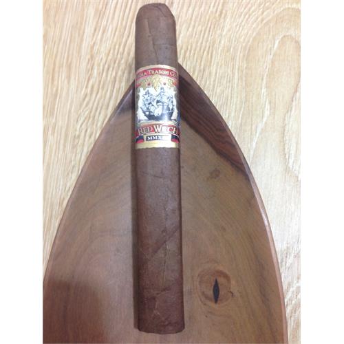 Gurkha Red Witch Toro 6  * 54