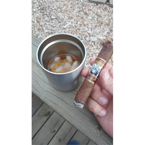 Gurkha Red Witch XO 6  * 60