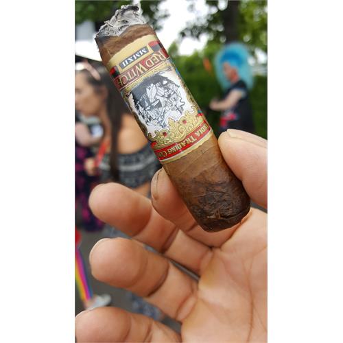 Gurkha Red Witch XO 6  * 60