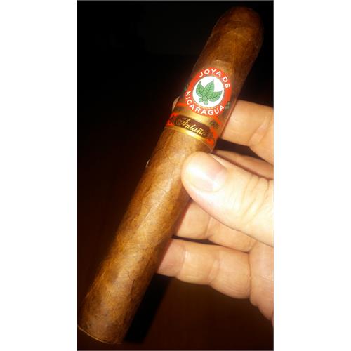 Joya de Nicaragua Antano 1970 Robusto Grande 5 1/2 * 52