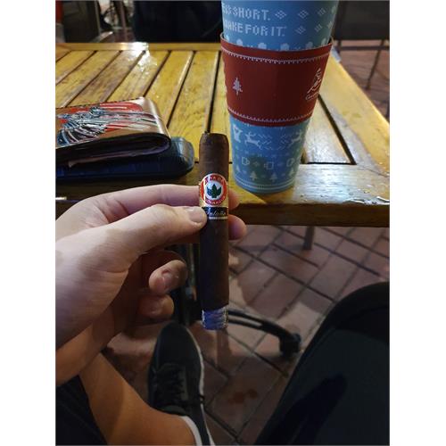 Joya de Nicaragua Antano 1970 Robusto Grande 5 1/2 * 52