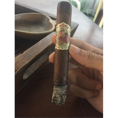 Flor de las Antillas Toro 6  * 52