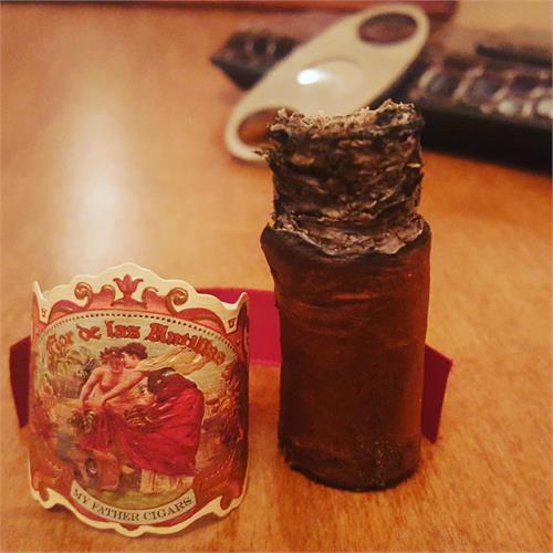 Flor de las Antillas Toro 6  * 52