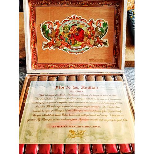 Flor de las Antillas Toro 6  * 52