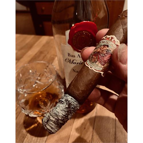 Flor de las Antillas Toro 6  * 52