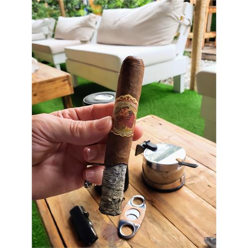 Flor de las Antillas Toro 6  * 52